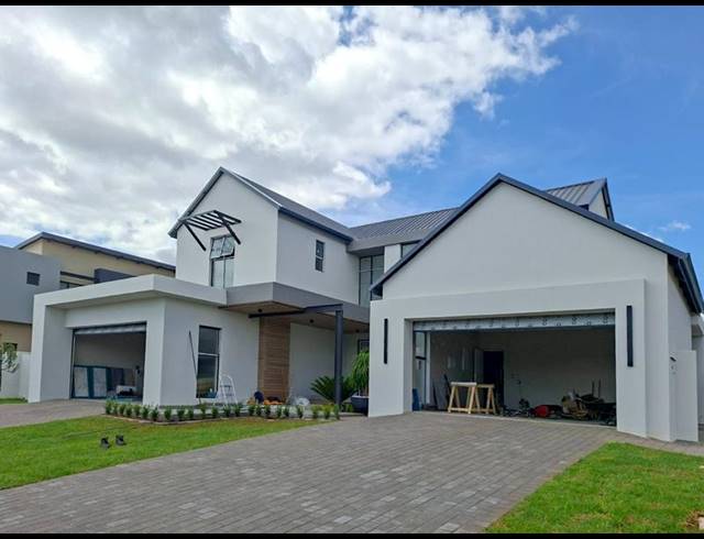 5 BEDROOM HOUSE FOR SALE IN MIDSTREAM ESTATE